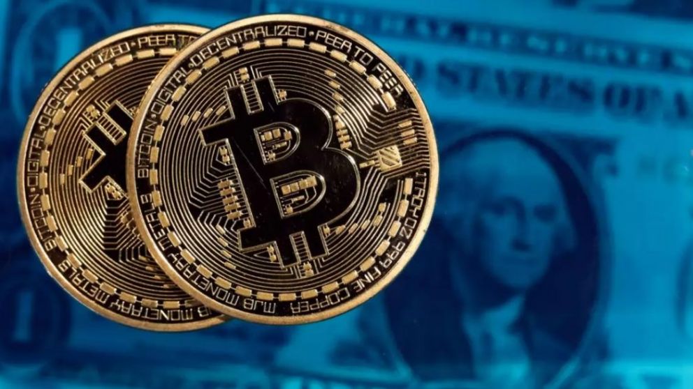 Dólar vs Bticoin: ¿Con qué inversión gano más?