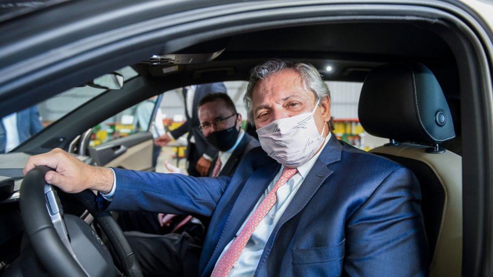 Alberto dijo que lo alegra que Volkswagen "siga apostando a la Argentina”