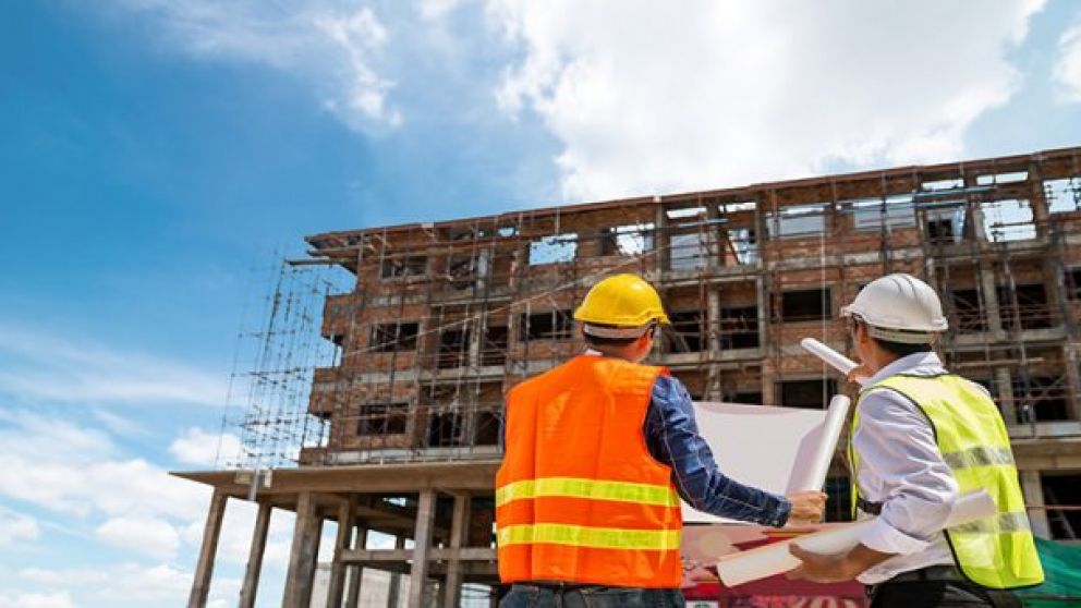 Las obras de gran escala y la inversión pública vuelven a aportar