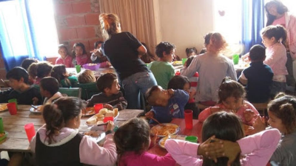Presentan una iniciativa para combatir el hambre con los comedores comunitarios