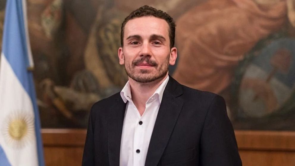 La Secretaría de Finanzas, a cargo de Bastourre, licita hoy tres Ledes y el Boncer 2022