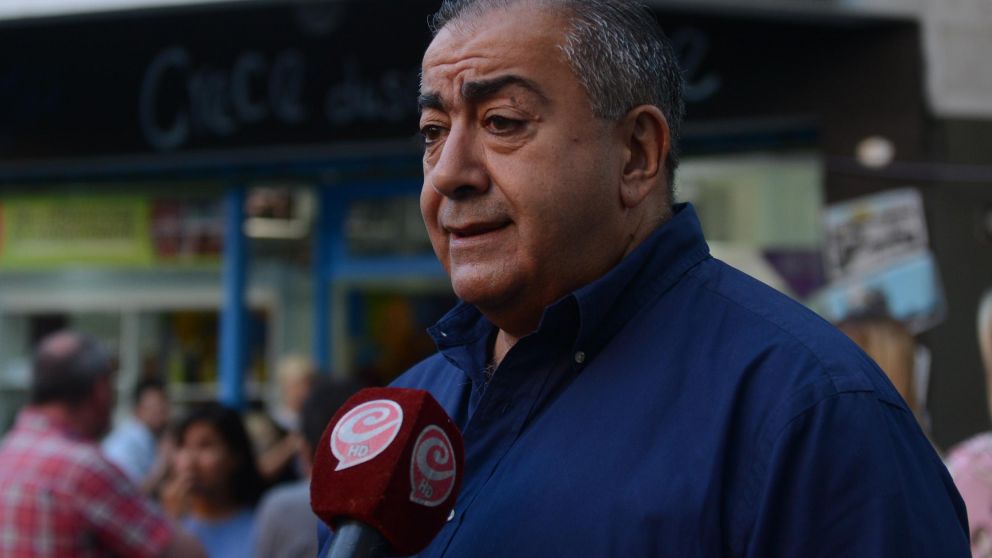 "Los trabajadores cobran el 75% del salario bruto"