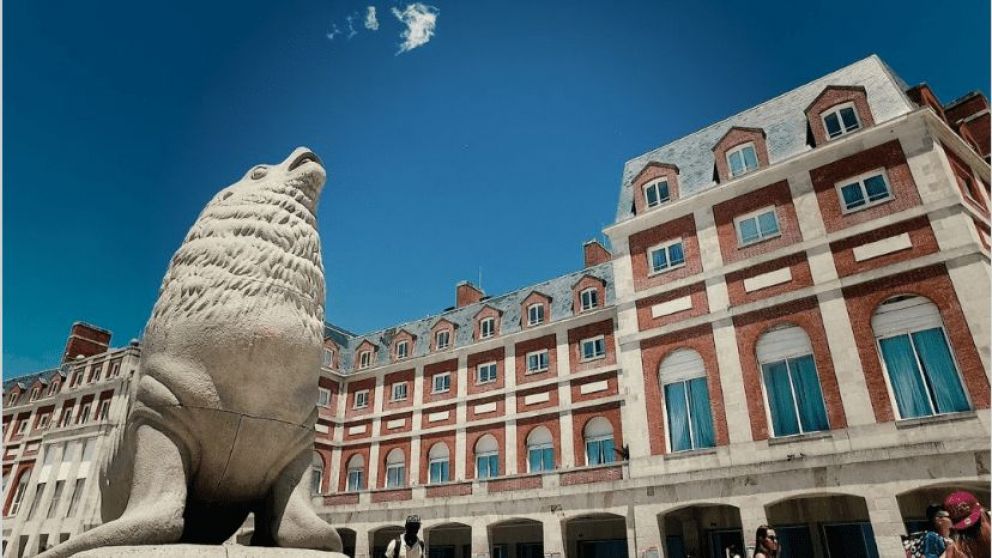 General Pueyrredón, con la ciudad de Mar del Plata, Alvarado, Mar Chiquita, Necochea, Villa Gesell, Pinamar y La Costa deberán aplicar las restricciones a las actividades nocturnas