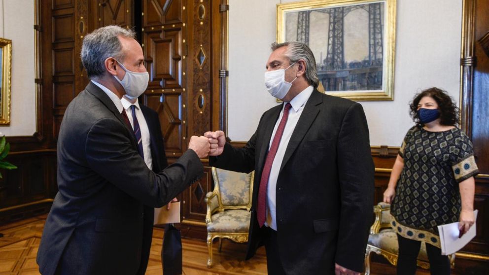 Toque de queda, dobles discursos y la hora de aplicar una nueva fórmula contra los contagios