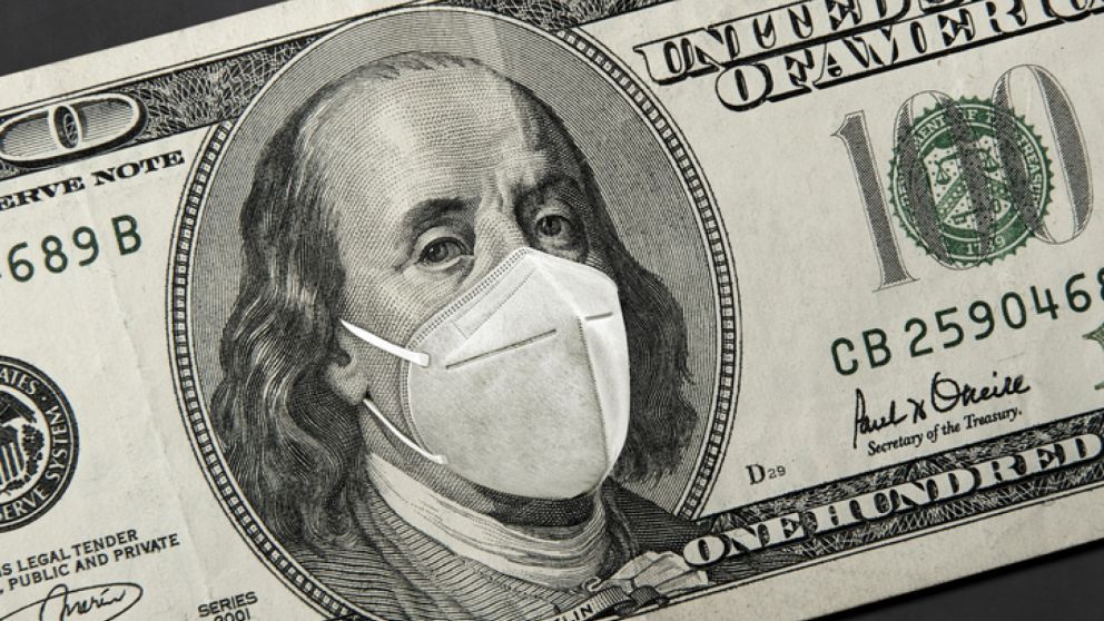 Dólar ahorro y tarjeta "consumieron" todo el superávit comercial de noviembre