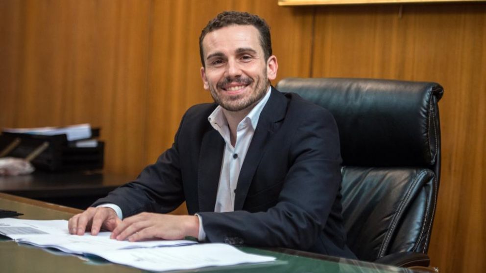 Diego Bastourre encabeza la delegación de Finanzas que viaja a Washington