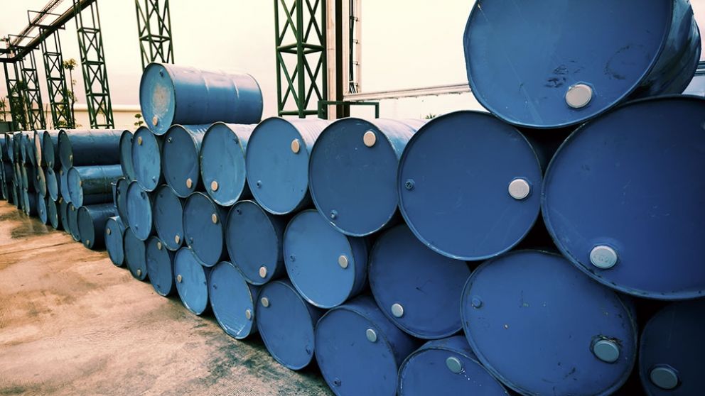 Fuerte suba del crudo tras decisi�n Arabia Saudita de recortar producci�n en un mill�n de barriles