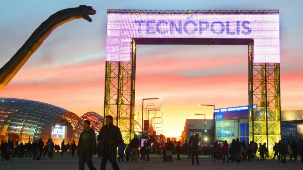 EL PRÓXIMO MIÉRCOLES DESDE LAS 20 SERÁ EL LANZAMIENTO DE “ATARDECERES EN TECNÓPOLIS”