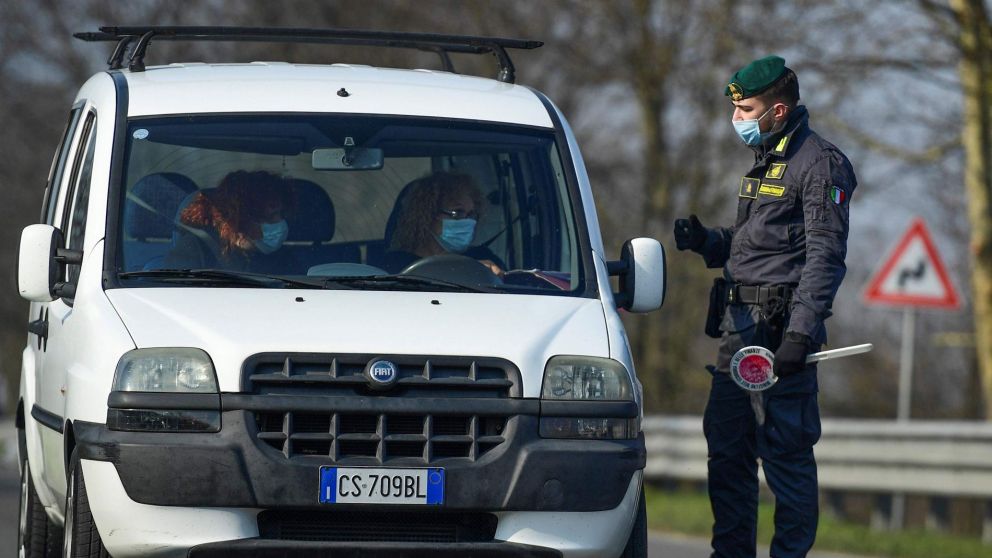 Italia vuelve a ser "zona roja" hasta el domingo para evitar las reuniones