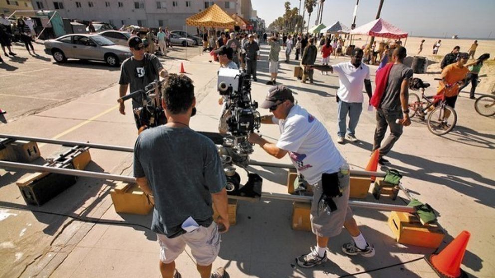 Hollywood vuelve a detener su producción por rebrote de Covid