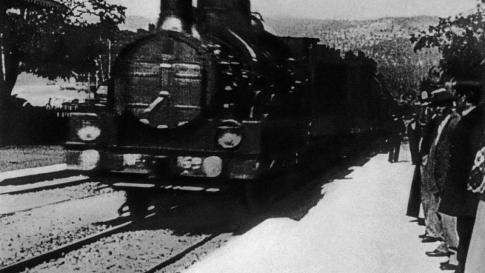 El cine cumple un siglo y cuarto en la peor crisis de su historia