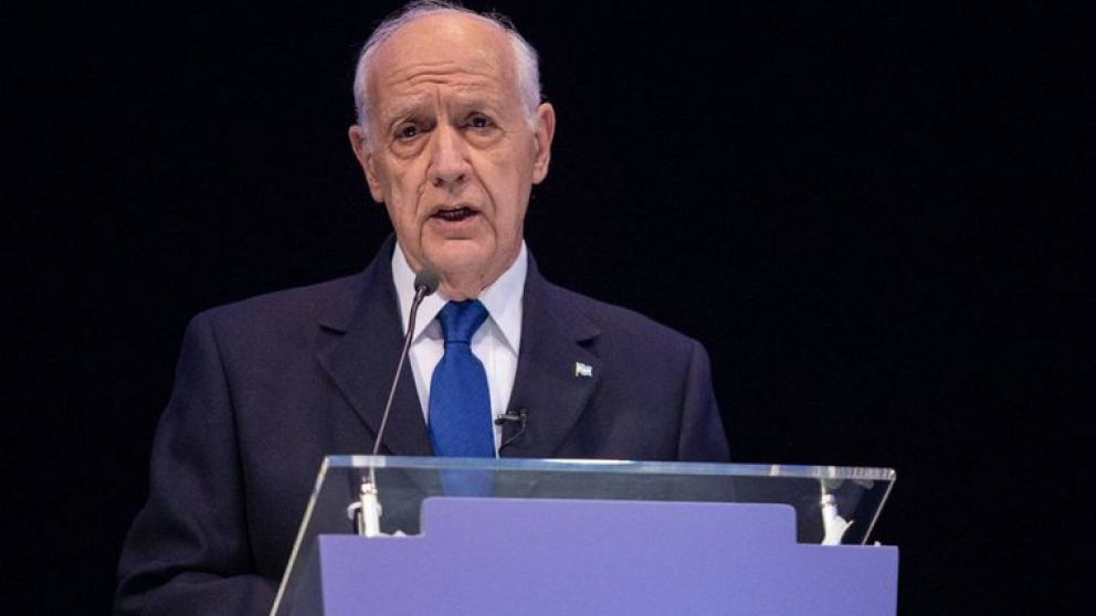 Roberto Lavagna pidió "bajar los costos de funcionamiento" del sistema político