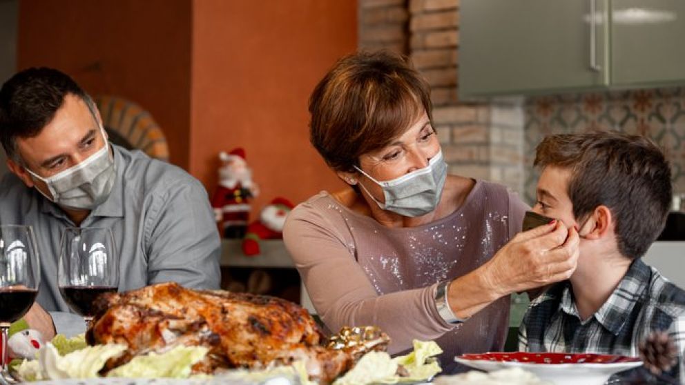 Hay que mantener el tapaboca y quitarlo s�lo para el momento de la comida