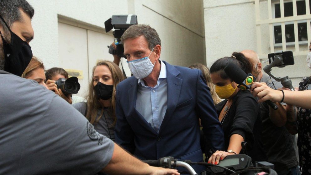 Detienen por corrupción al alcalde de Río de Janeiro, aliado de Bolsonaro