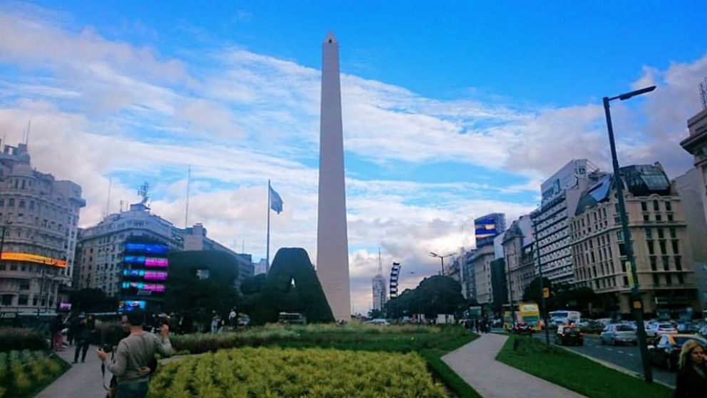 En el marco del 90º aniversario de la inauguración del Obelisco, el Gobierno de la Ciudad de Buenos Aires invita a vecinos y turistas a disfrutar de un evento único que tendrá al histórico monumento como protagonista