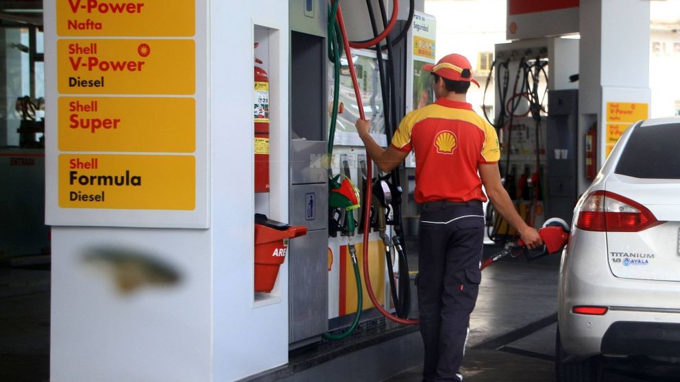 Primero fue YPF, después aumentaron Shell y Puma, pero lo mismo ocurrirá con la nafta de Axion Energy