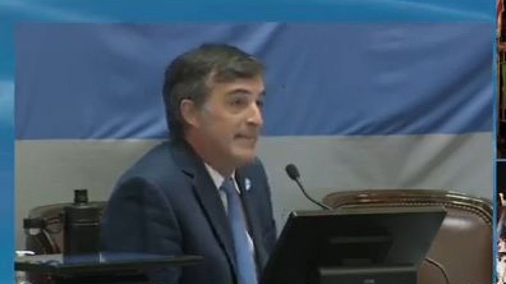El senador Esteban Bullrich volvió a hablar de su problema
