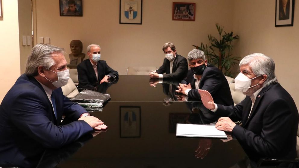 "El Gobierno está haciendo un esfuerzo tremendo", dijo Hugo Moyano