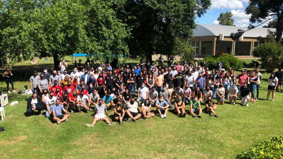 Fuerte respaldo de la Juventud Radical a la fórmula Abad-Revilla