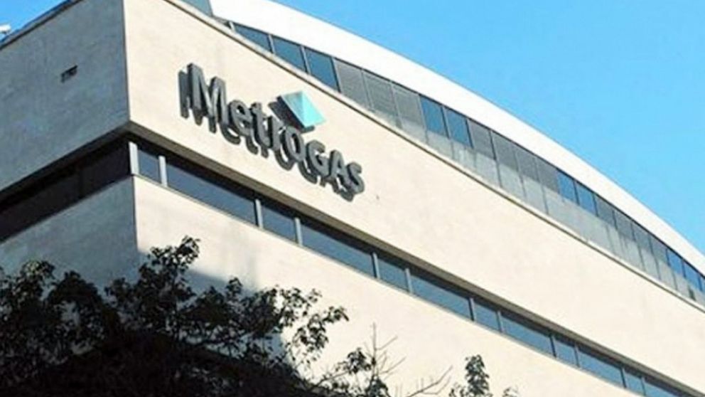 YPF avanza a la fase de "due diligence" en el proceso de venta de su participación en Metrogas