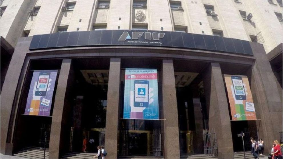 AFIP da más tiempo para que las empresas informen beneficiarios y suma a los fideicomisos