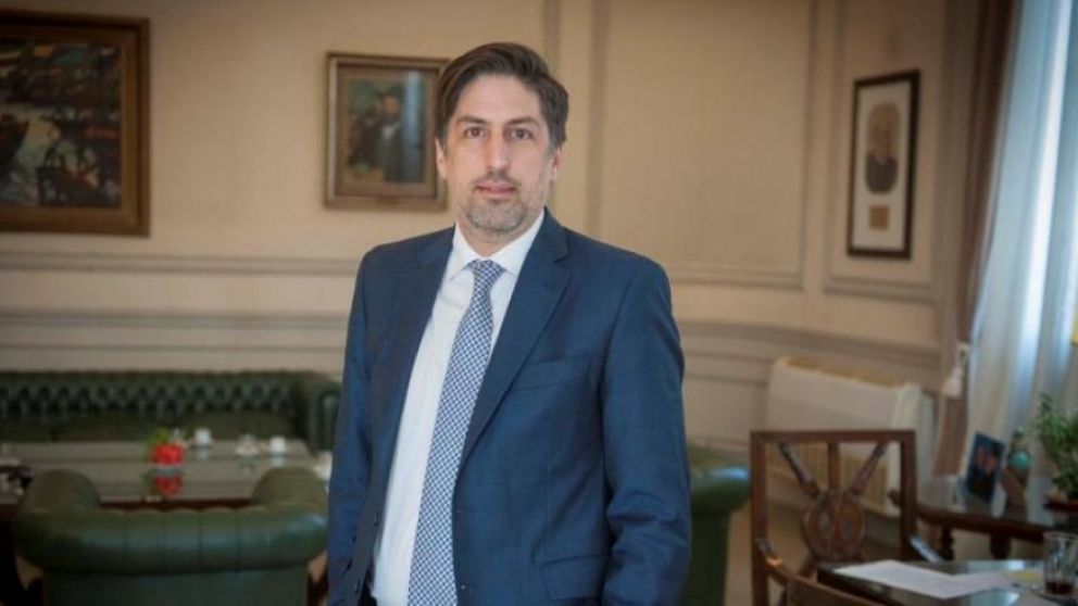 Trotta presenta las colecciones del Plan Nacional de Lecturas