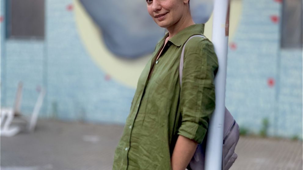 Valeria Sampedro y un libro de microrrelatos de amor y desamor