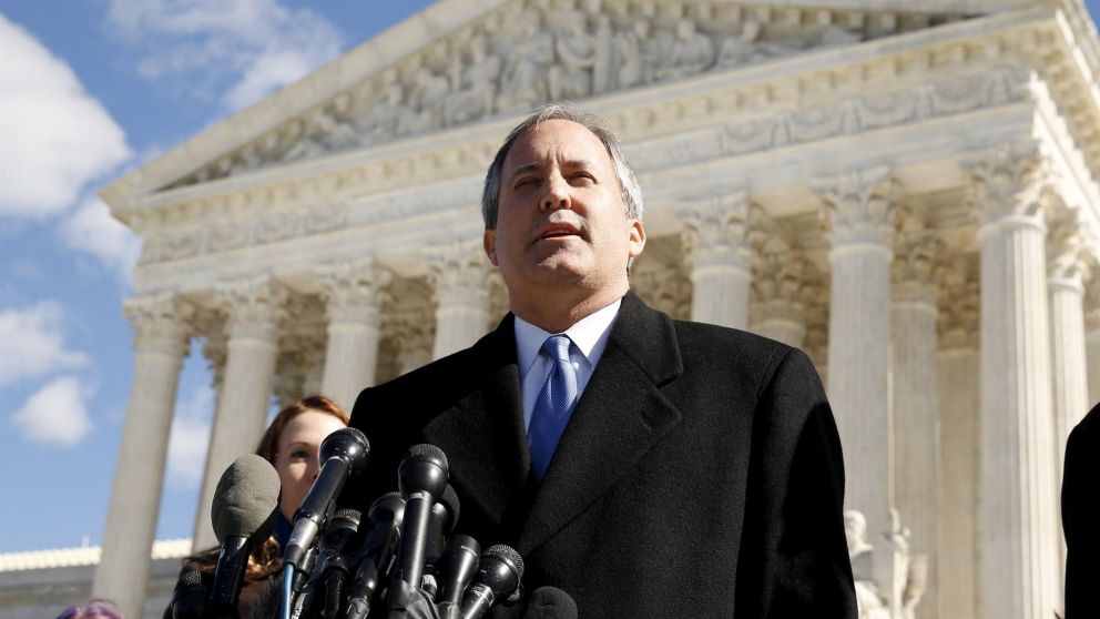 Fiscal general de Texas va a la Corte Suprema y acusa de fraude a cuatro estados