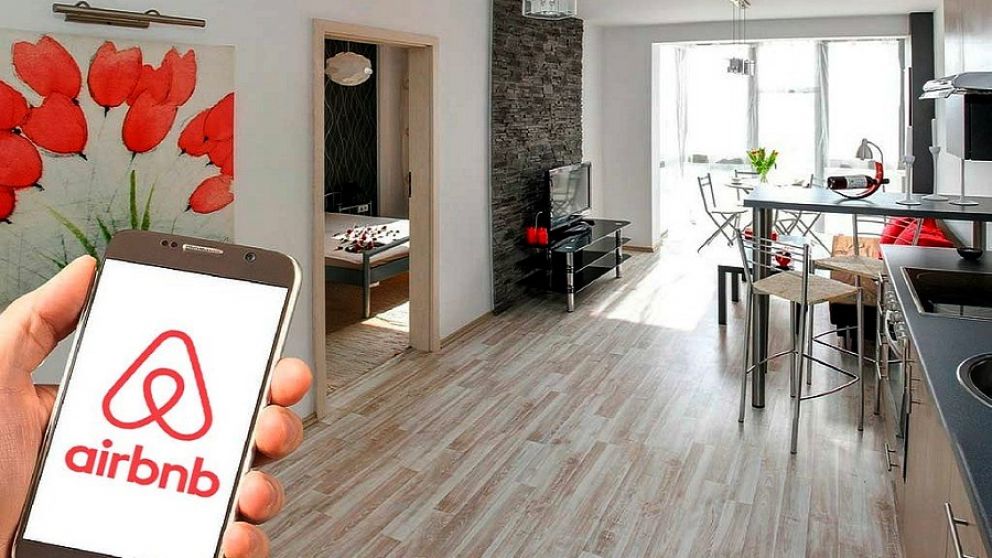 En plena pandemia, Airbnb sale a buscar fondos