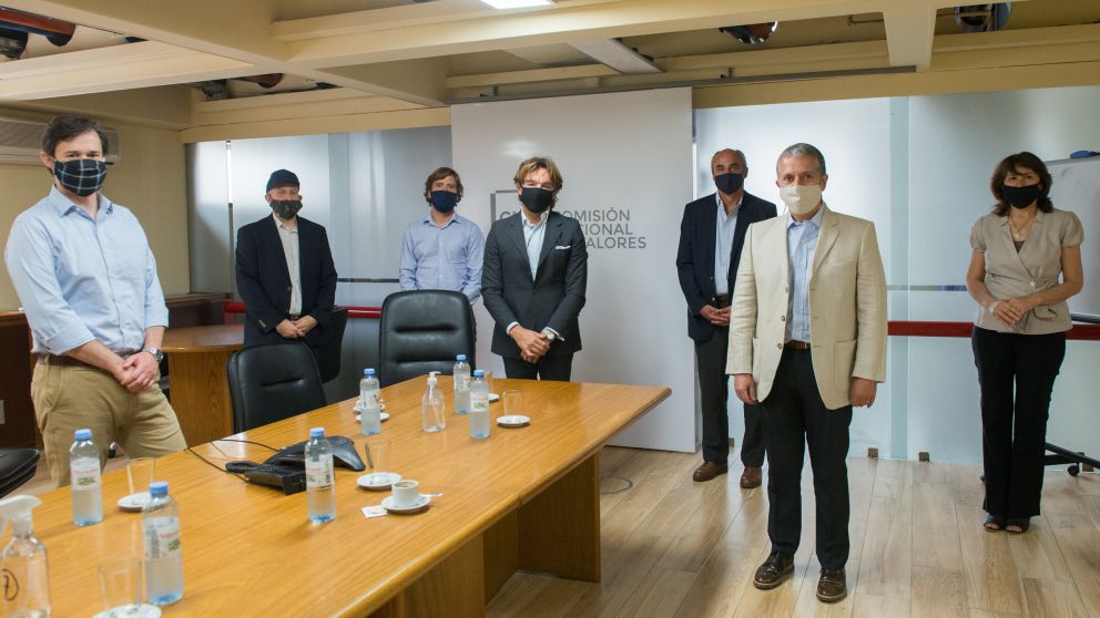 La CNV conformo mesas de trabajo conjuntas con la Camara de Agentes de Bolsa