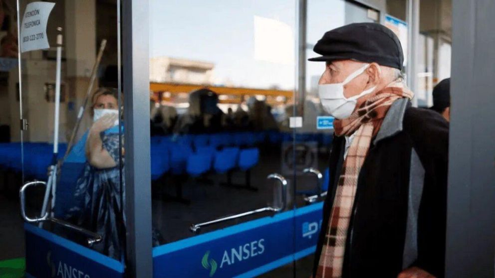 Anses: Habrá cuatro aumentos en 2021 parra jubilados y pensionados