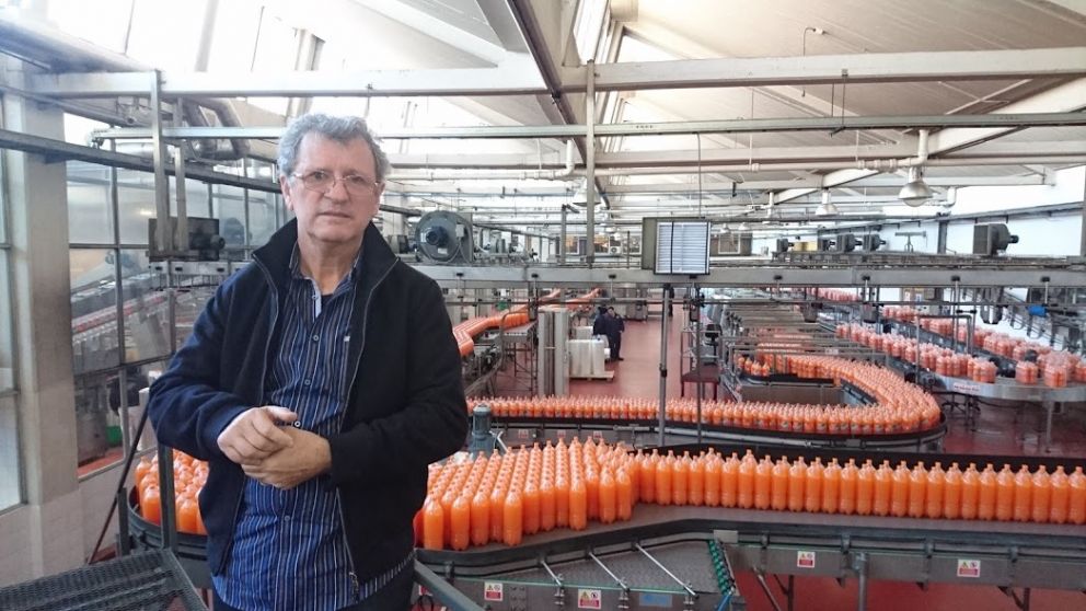 Orlando Canido compró la marca Pindapoy hace un año y perdió $200M porque no pudo vender los jugos en las escuelas