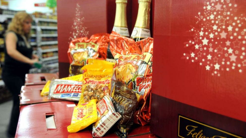 La canasta navideña tiene seis productos y cuesta $199