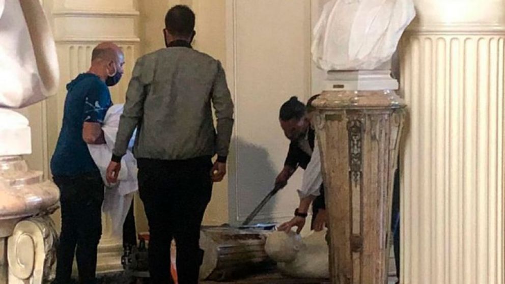 Repusieron el busto de Yrigoyen 