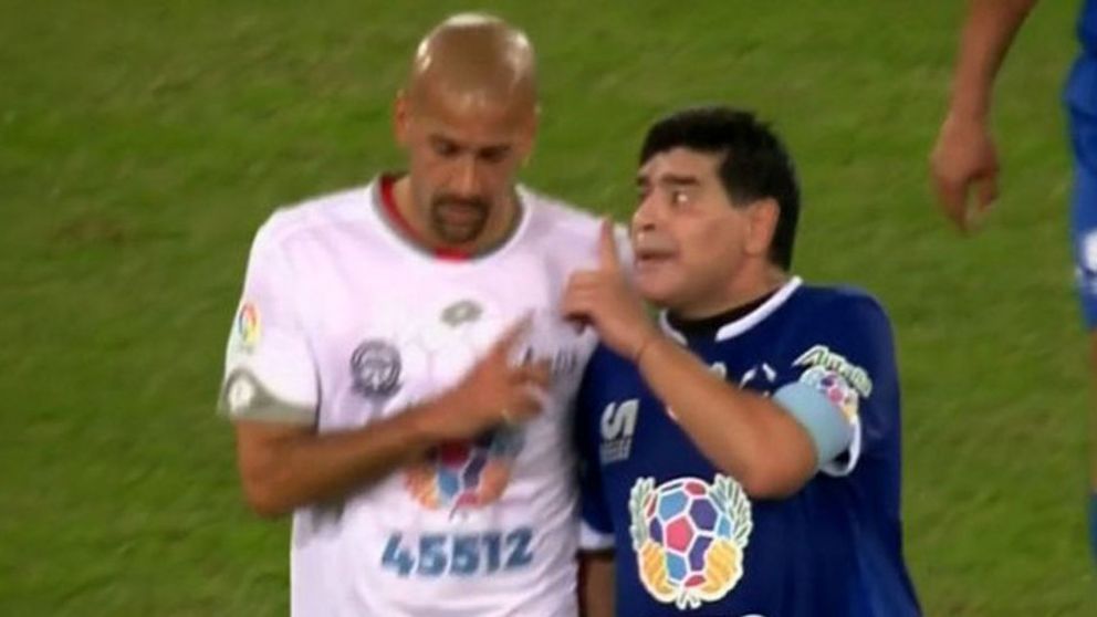 Maradona y Verón discutieron en un partido a beneficio organizado por el Papa
