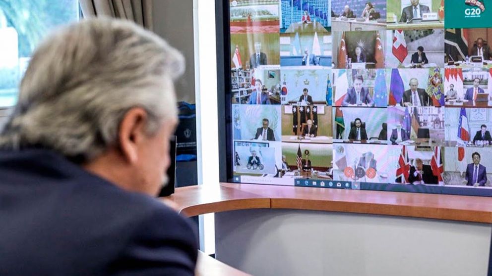 Alberto Fernández durante un primer encuentro virtual con los líderes del G20, en marzo pasado