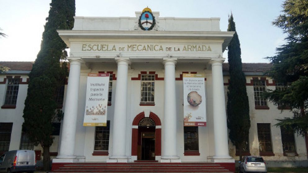 El Gobierno renovó recompensas para hallar a diez represores