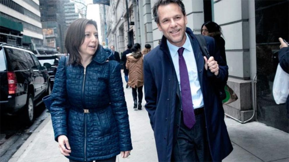 La segunda misi�n del Fondo encabezada por Julie Kozack y Luis Cubeddu hab�a llegado al pa�s el 10 de noviembre