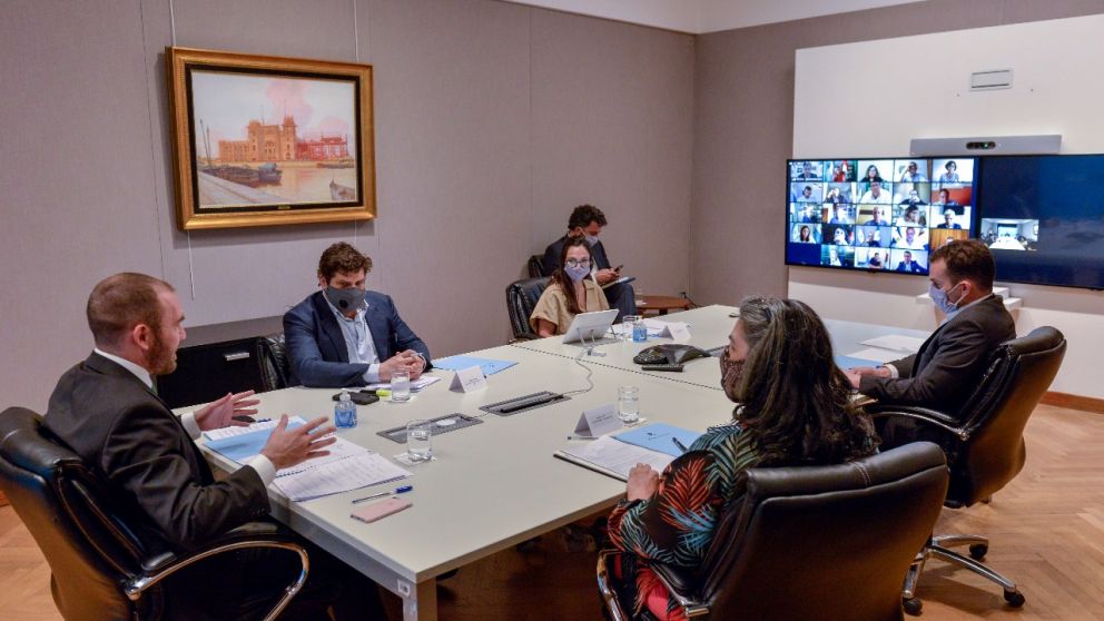 Guzmán dijo que el Presupuesto será "el punto de partida" del programa plurianual con el FMI