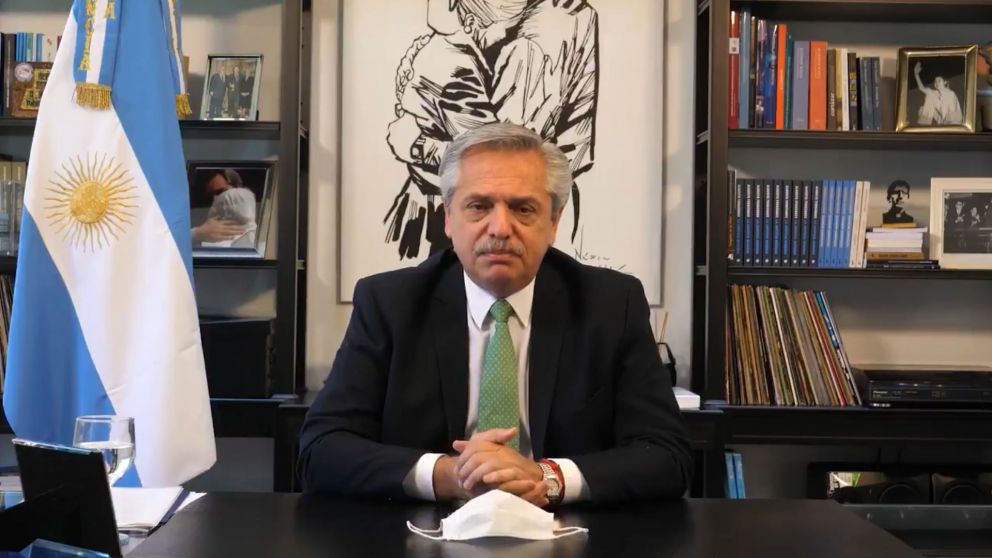 El Presidente vistió una corbata verde en un guiño al movimiento por el aborto legal