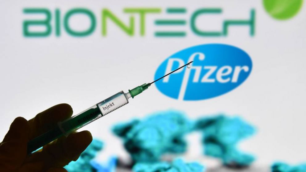La Unión Europea selló el acuerdo con BioNTech y Pfizer para la adquisición de 300 millones de dosis de su vacuna contra el coronavirus