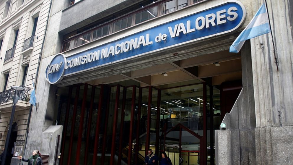 La CNV firm� un convenio con Econom�a y Producci�n para promover el financiamiento del sector inmobiliario