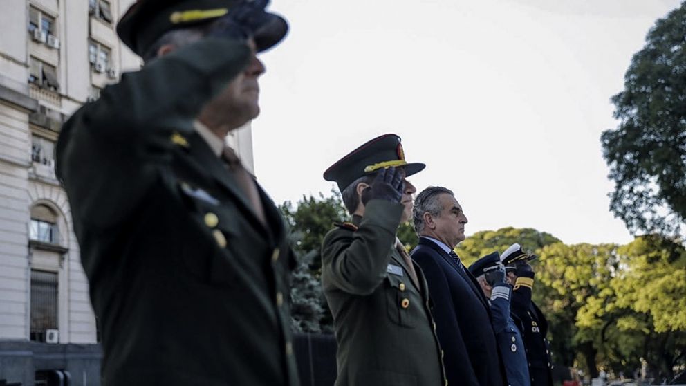 Rossi denunció que la Mesa de Enlace Militar busca "desestabilizar" al Gobierno