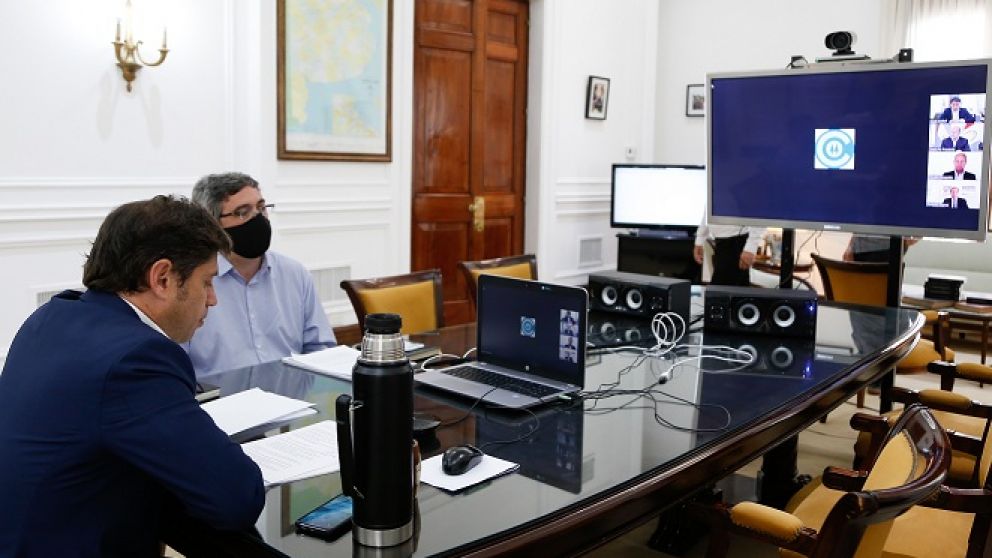 Kicillof y Rodriguez, durante la videoconferencia