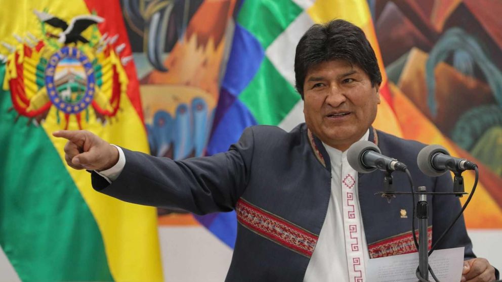 "Mañana Bolivia no sólo recupera la democracia, sino también la esperanza", compartió Evo Morales a través de Twitter