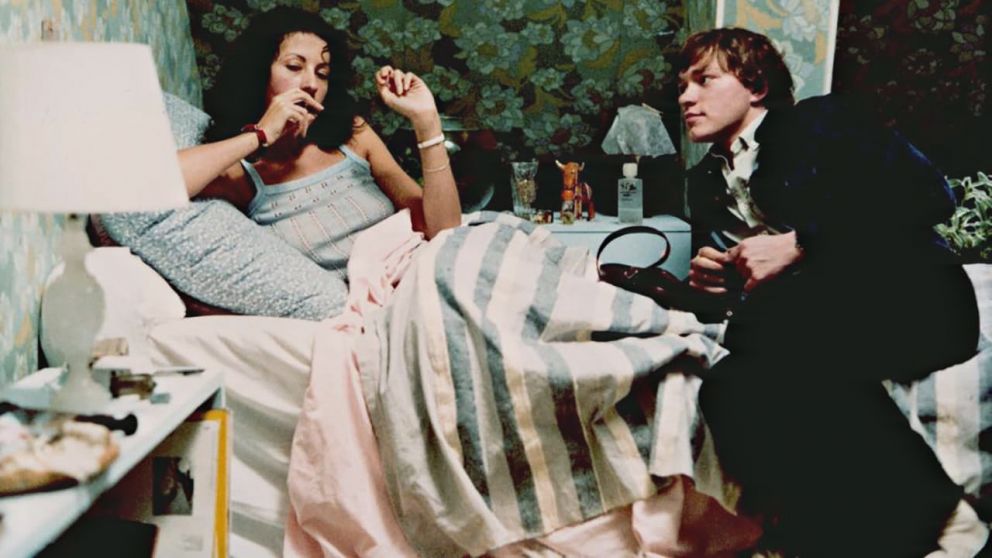 La mujer del aviador: amor, sospechas y libros de detectives