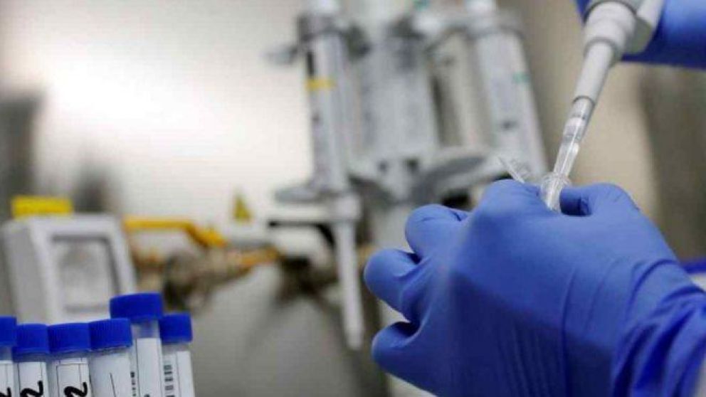 Centro médico israelí compra 1,5 millones de dosis de la vacuna rusa