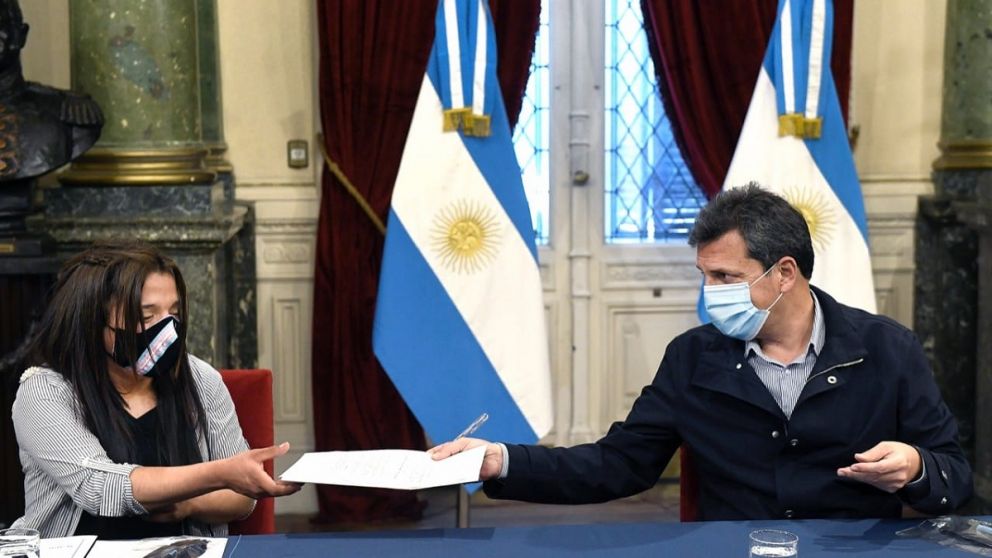 Entró al Congreso la primera trabajadora trans en el marco de un programa de empleo