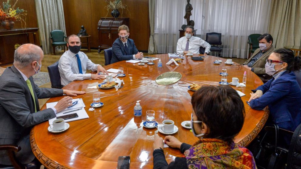 Reunión en Economía