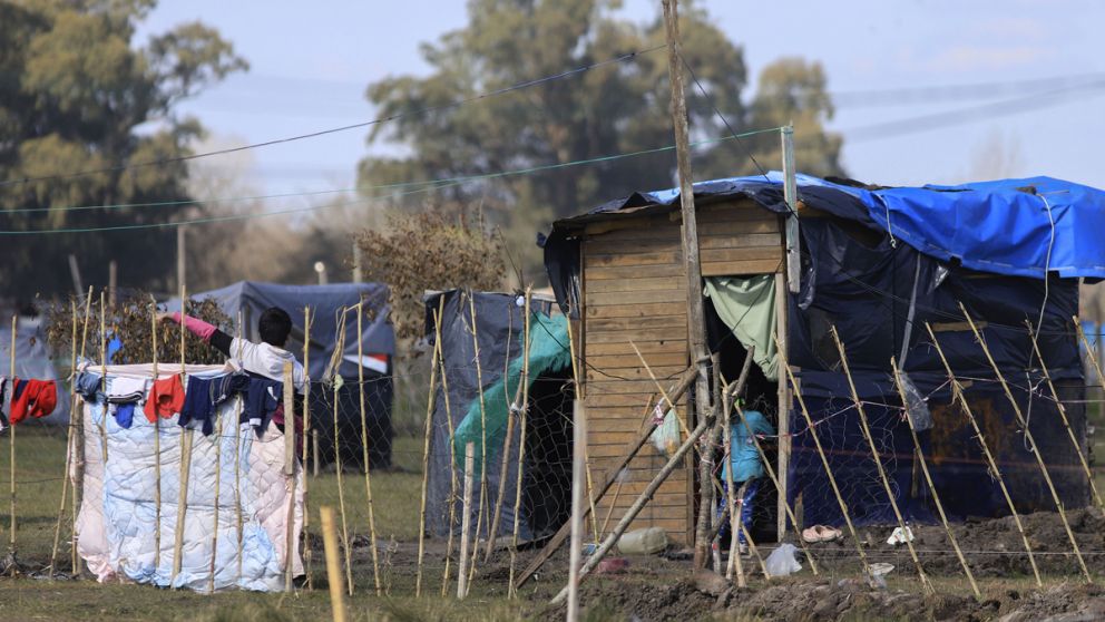 Al menos 3,5 millones de familias no poseen vivienda digna